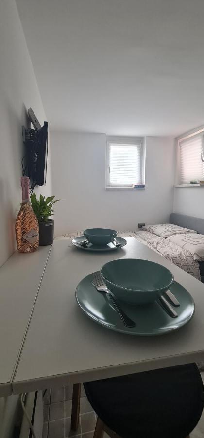 Apartment Roberta ซาเกร็บ ภายนอก รูปภาพ